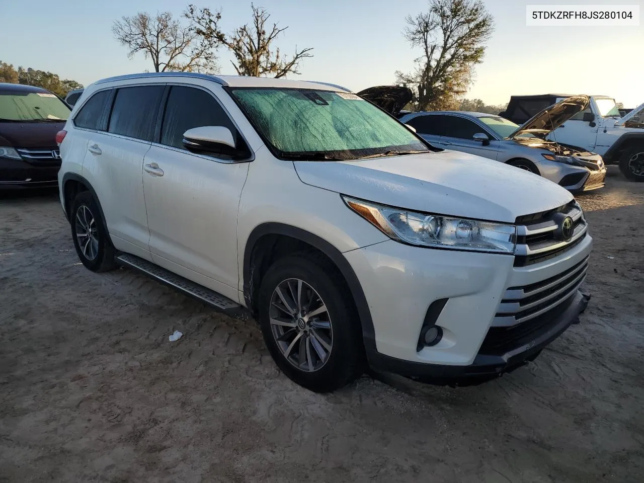 2018 Toyota Highlander Se VIN: 5TDKZRFH8JS280104 Lot: 75133664