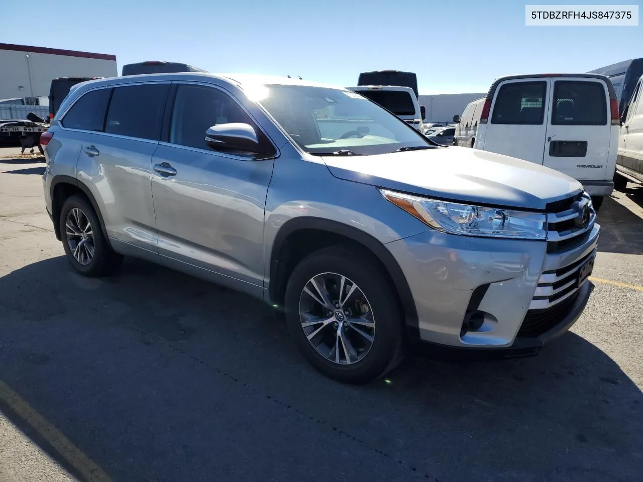 2018 Toyota Highlander Le VIN: 5TDBZRFH4JS847375 Lot: 76006424