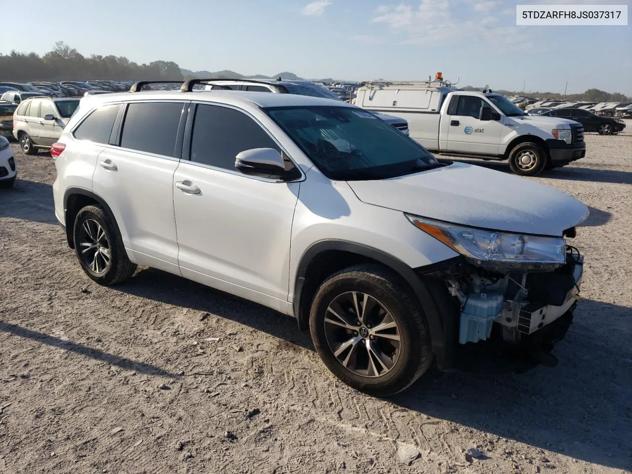 5TDZARFH8JS037317 2018 Toyota Highlander Le