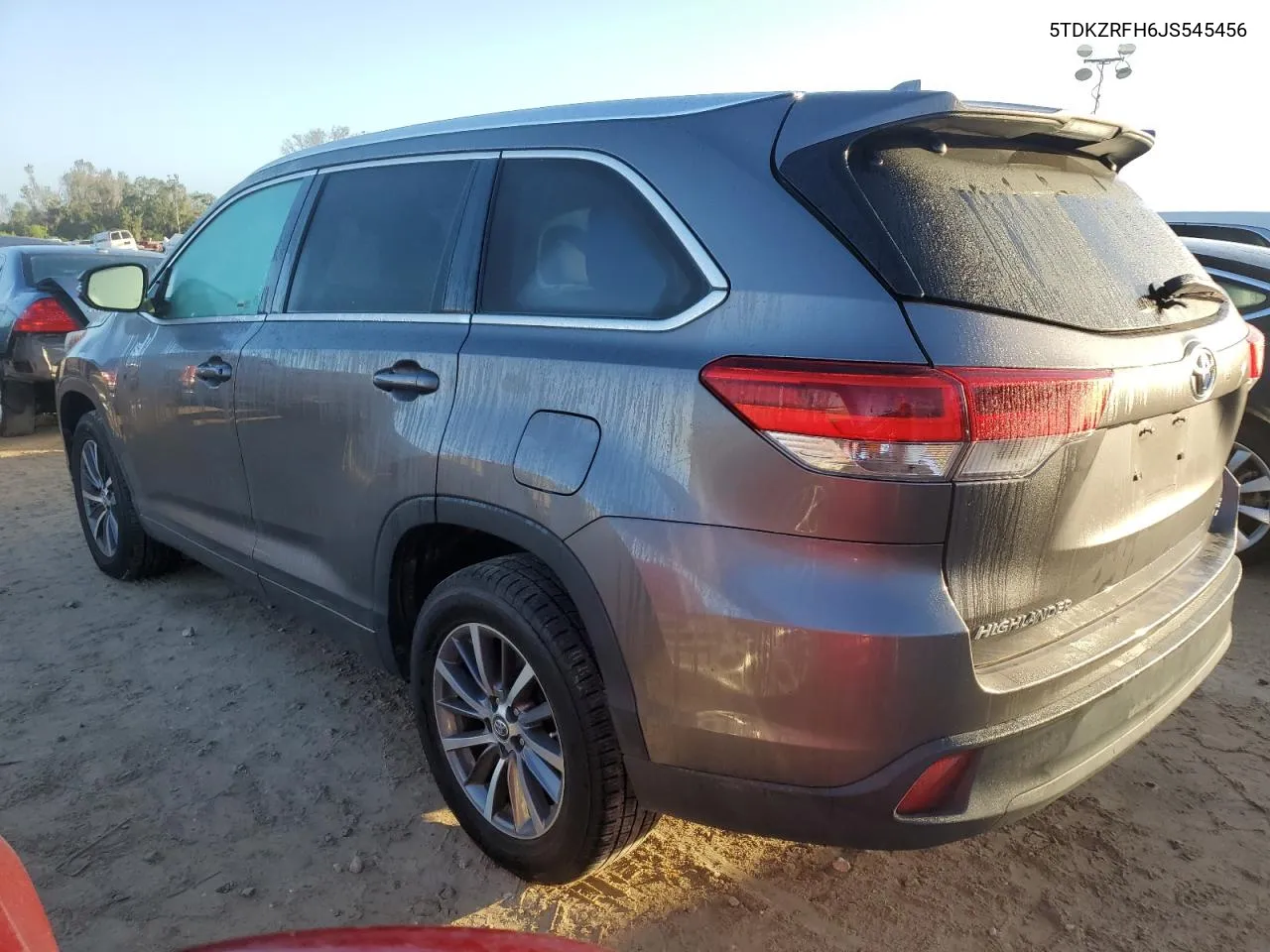 5TDKZRFH6JS545456 2018 Toyota Highlander Se