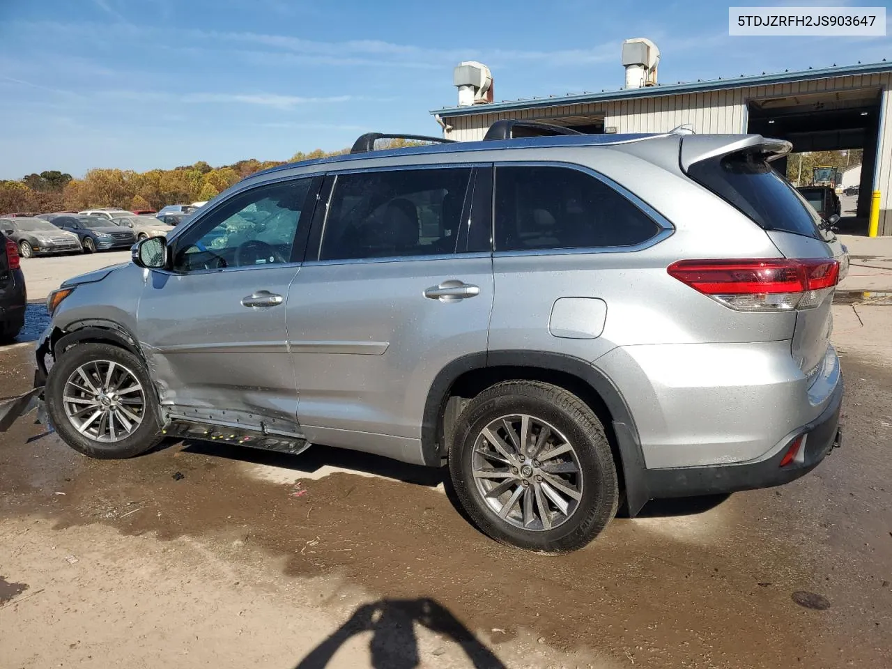 5TDJZRFH2JS903647 2018 Toyota Highlander Se