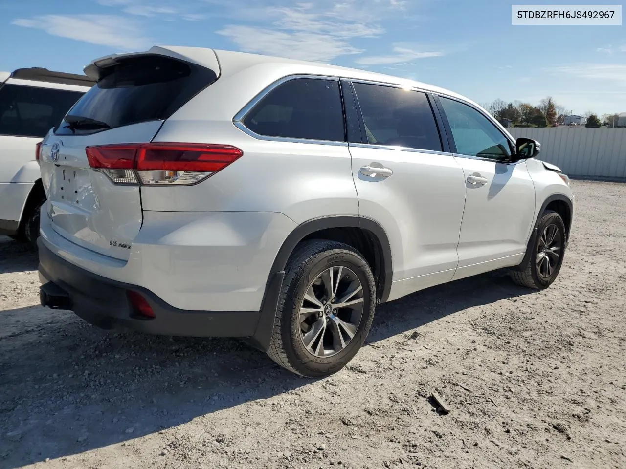 2018 Toyota Highlander Le VIN: 5TDBZRFH6JS492967 Lot: 79482494