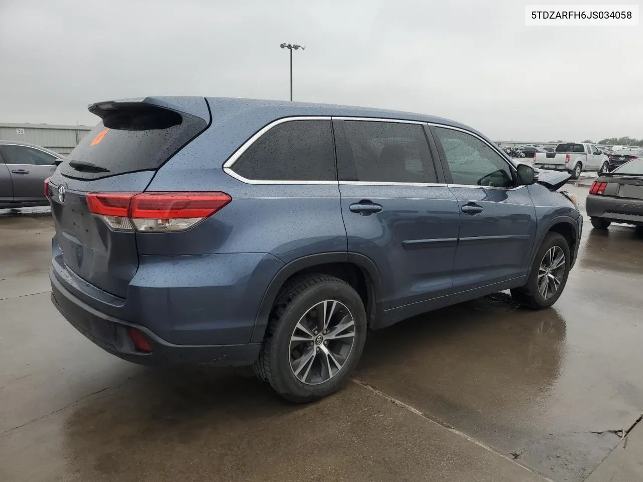 2018 Toyota Highlander Le VIN: 5TDZARFH6JS034058 Lot: 79865634