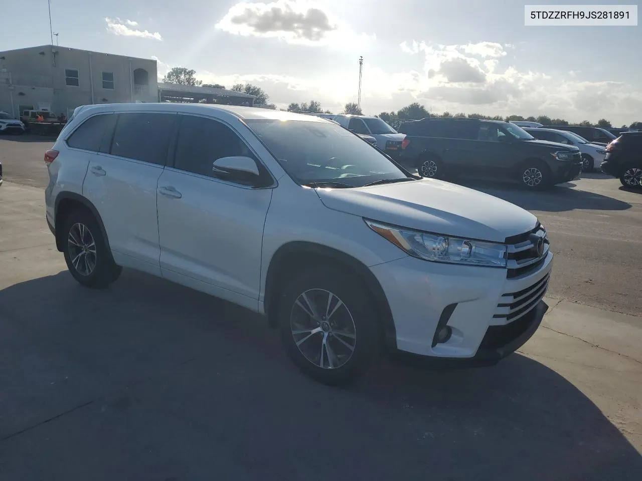 2018 Toyota Highlander Le VIN: 5TDZZRFH9JS281891 Lot: 80481414