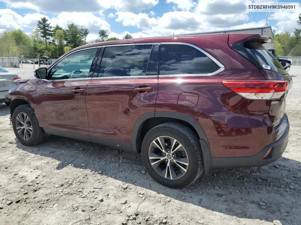 2019 Toyota Highlander Le VIN: 5TDBZRFH9KS948591 Lot: 54128254