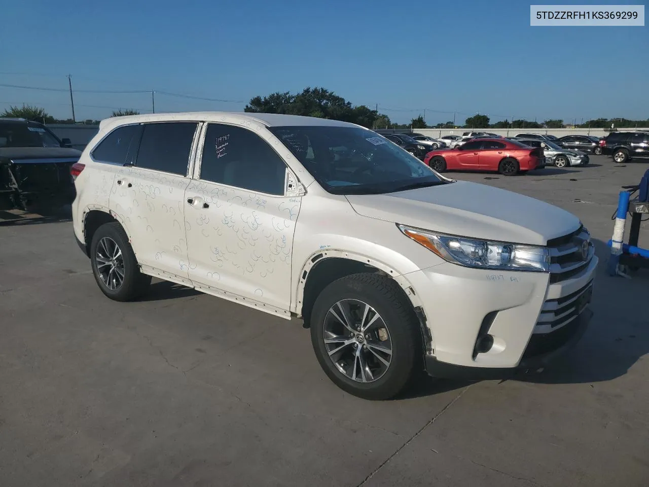 2019 Toyota Highlander Le VIN: 5TDZZRFH1KS369299 Lot: 61634104