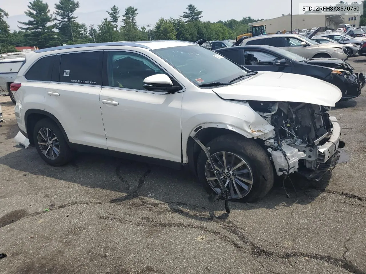 5TDJZRFH3KS570750 2019 Toyota Highlander Se