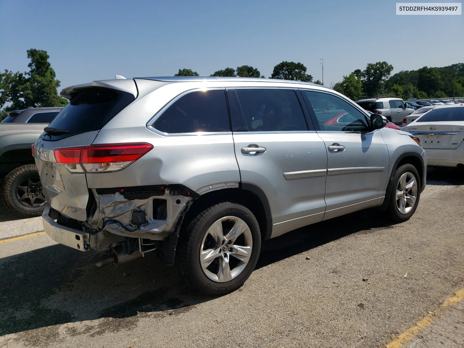 5TDDZRFH4KS939497 2019 Toyota Highlander Limited