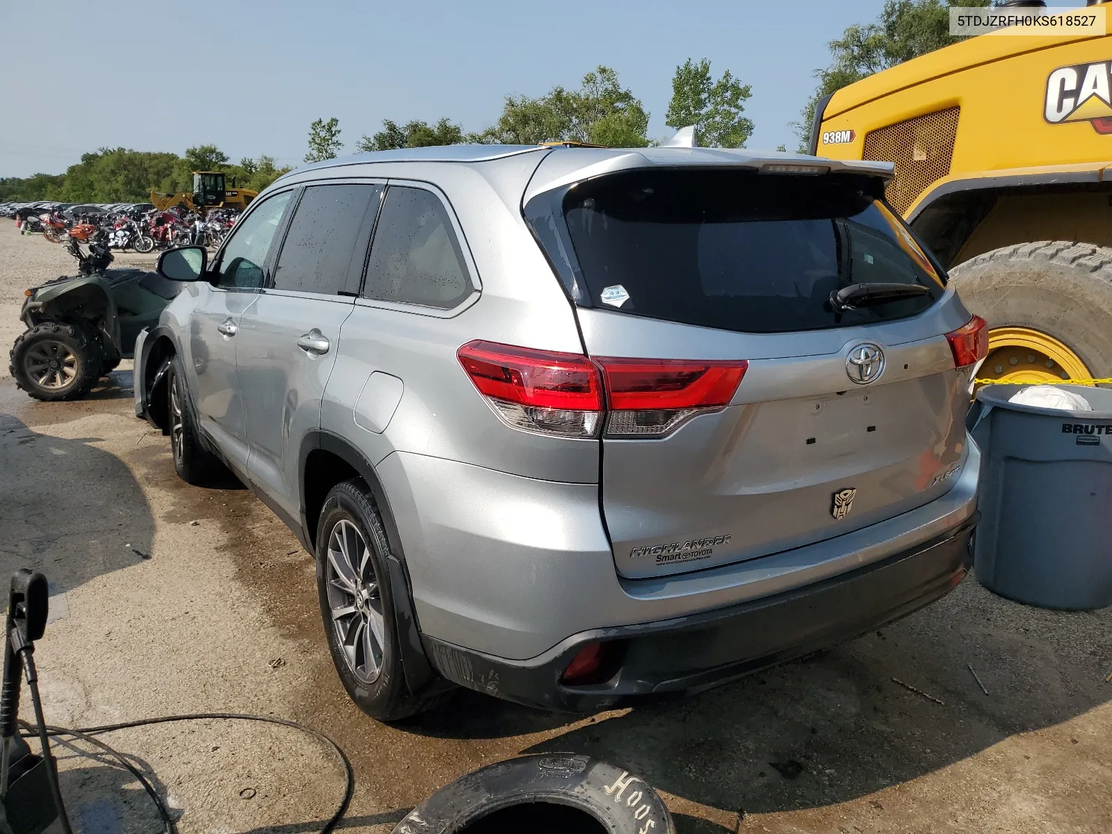 5TDJZRFH0KS618527 2019 Toyota Highlander Se