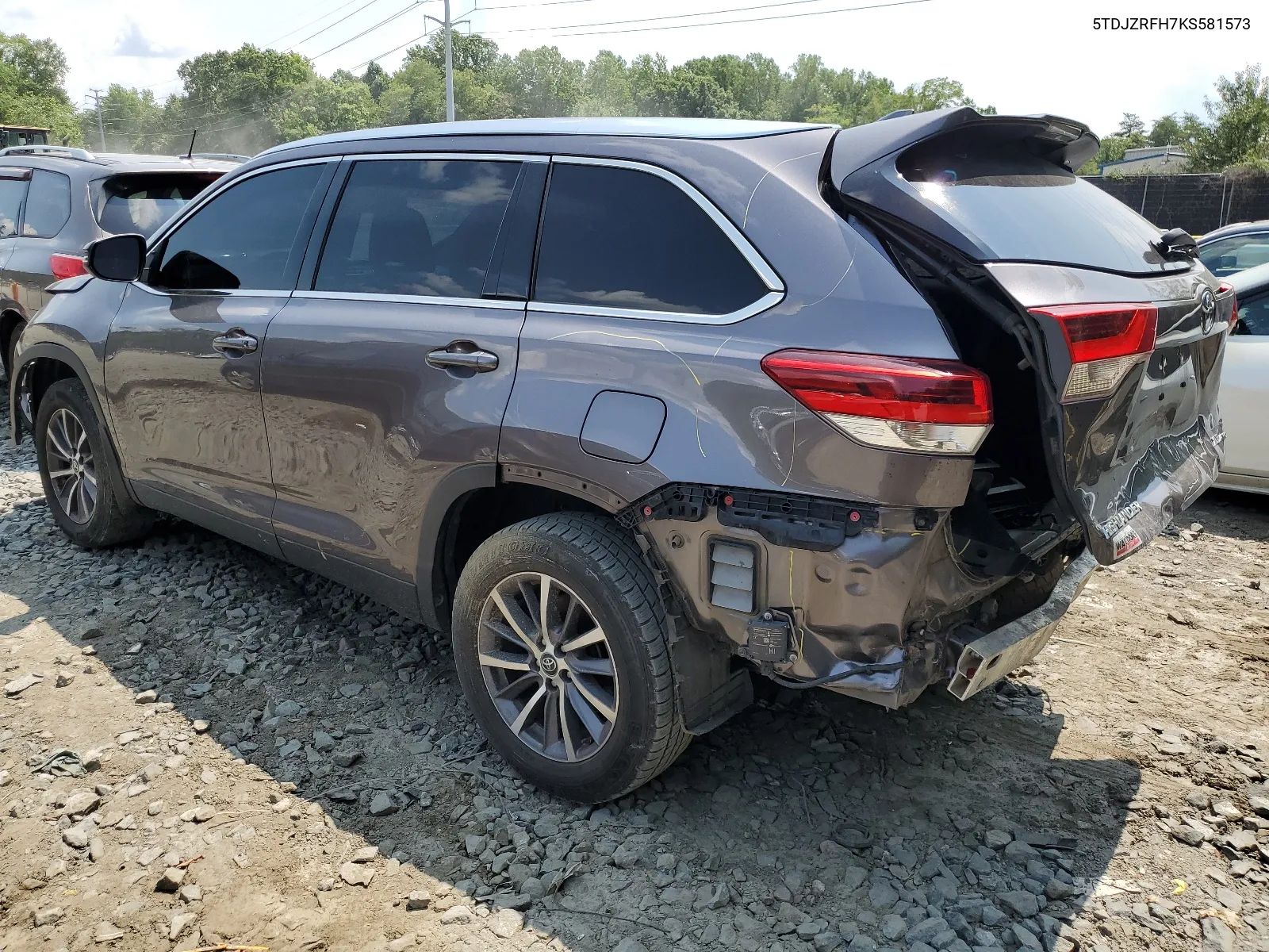 5TDJZRFH7KS581573 2019 Toyota Highlander Se