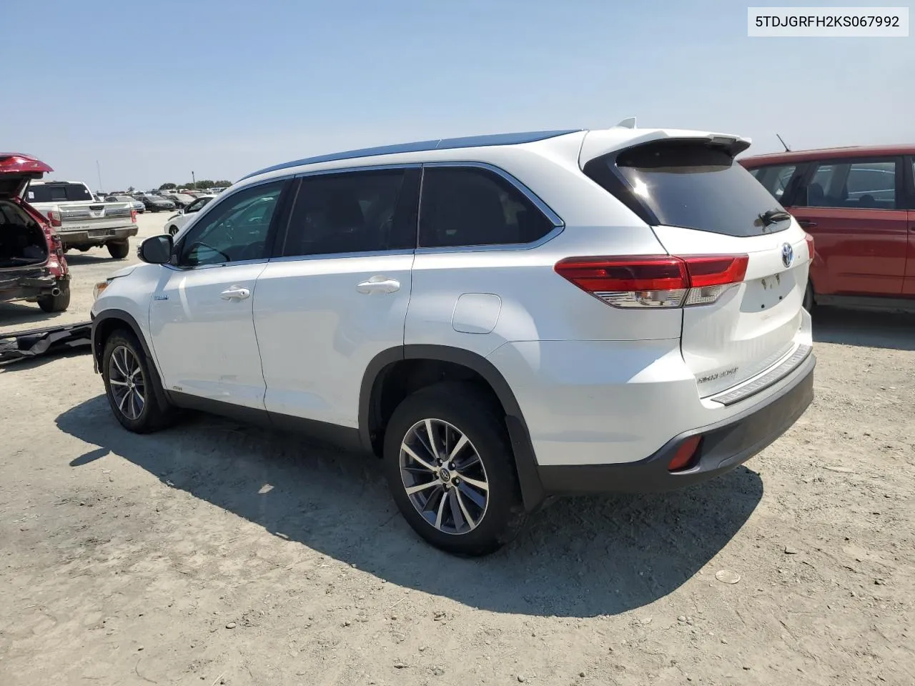 2019 Toyota Highlander Hybrid VIN: 5TDJGRFH2KS067992 Lot: 65281224