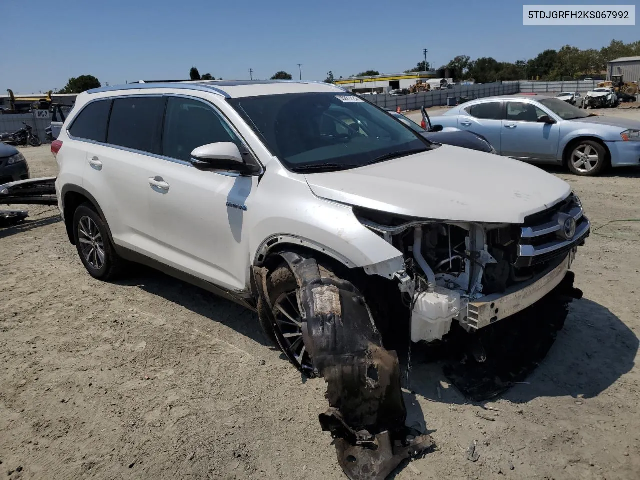 2019 Toyota Highlander Hybrid VIN: 5TDJGRFH2KS067992 Lot: 65281224