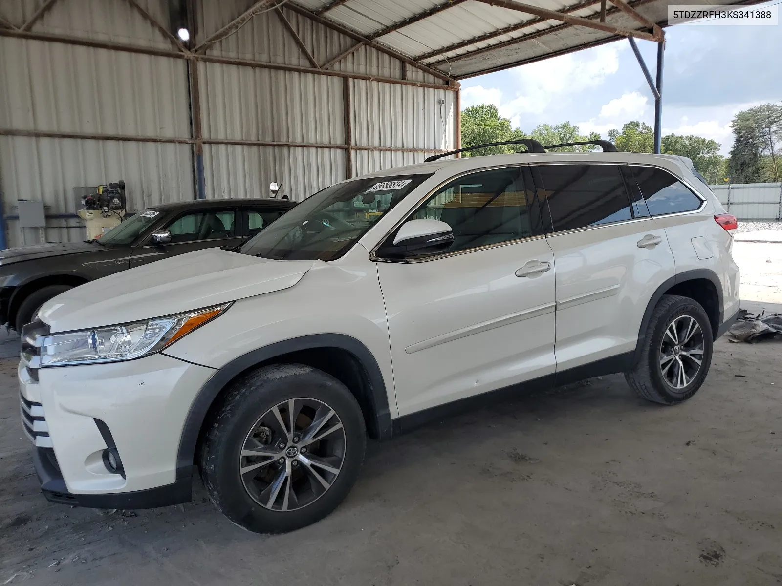 2019 Toyota Highlander Le VIN: 5TDZZRFH3KS341388 Lot: 66068814