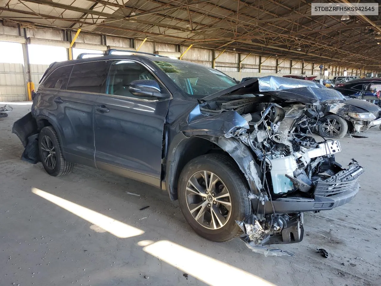 2019 Toyota Highlander Le VIN: 5TDBZRFH5KS942545 Lot: 67200224