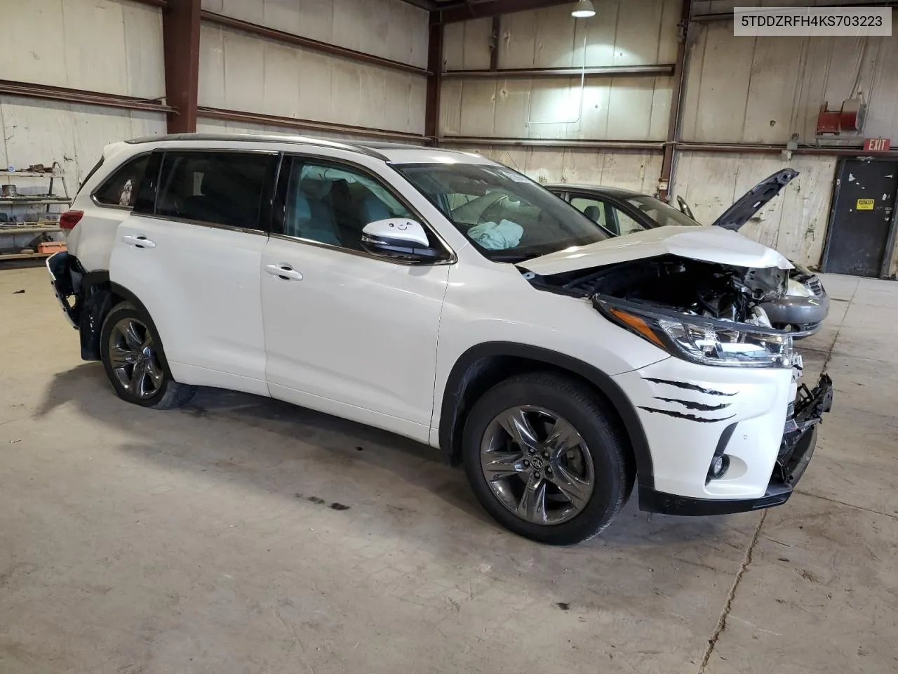 5TDDZRFH4KS703223 2019 Toyota Highlander Limited