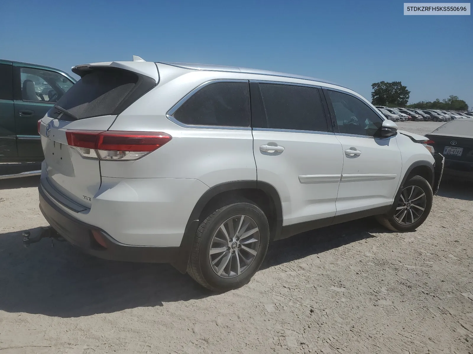 2019 Toyota Highlander Se VIN: 5TDKZRFH5KS550696 Lot: 68372004