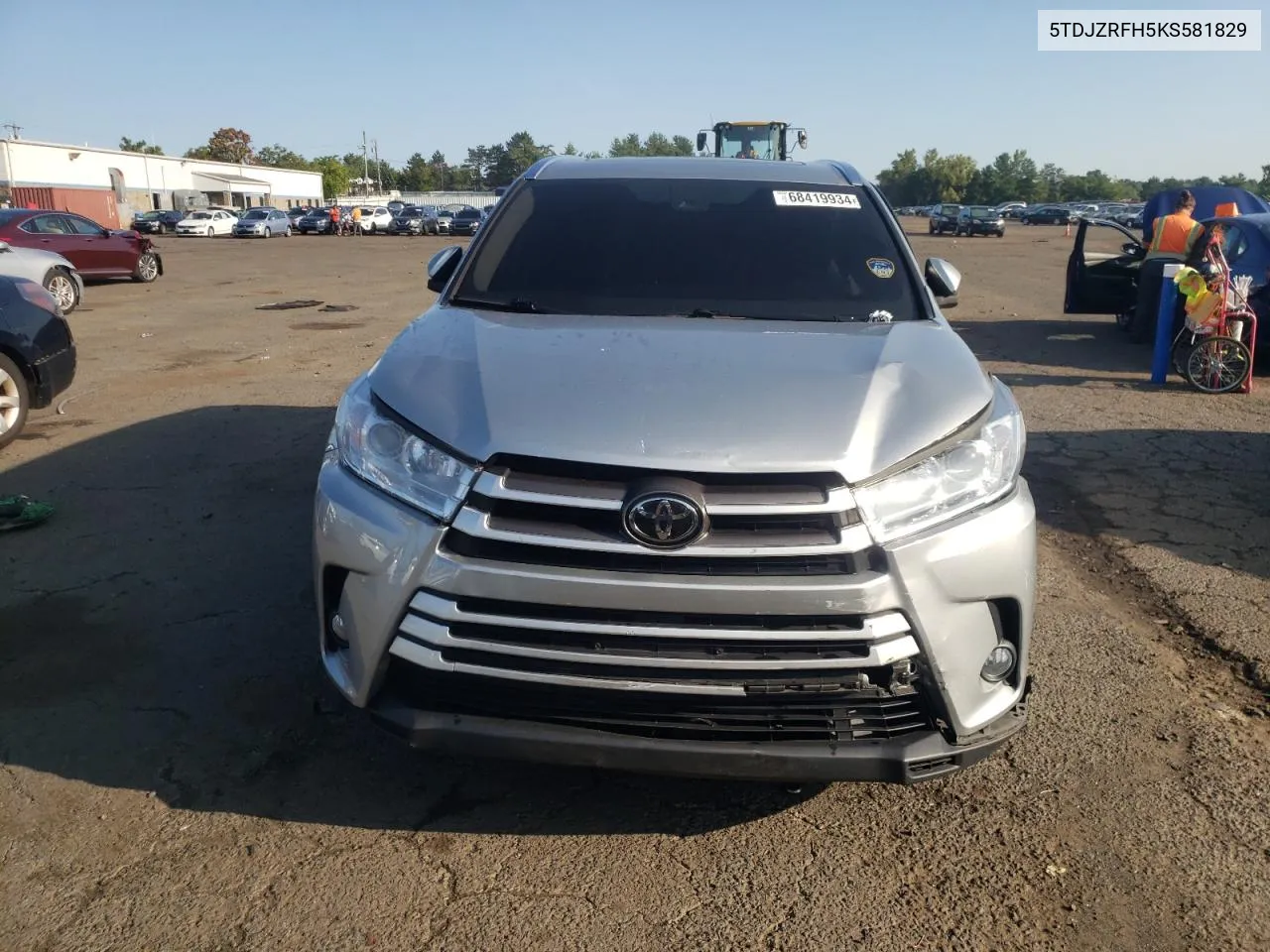 2019 Toyota Highlander Se VIN: 5TDJZRFH5KS581829 Lot: 68419934