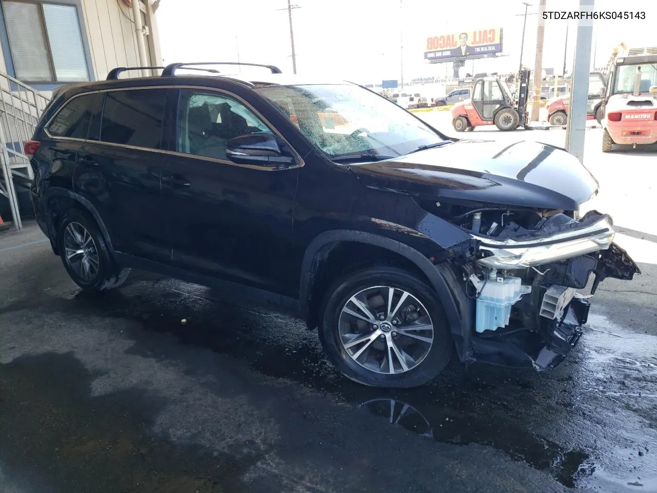 2019 Toyota Highlander Le VIN: 5TDZARFH6KS045143 Lot: 68437234