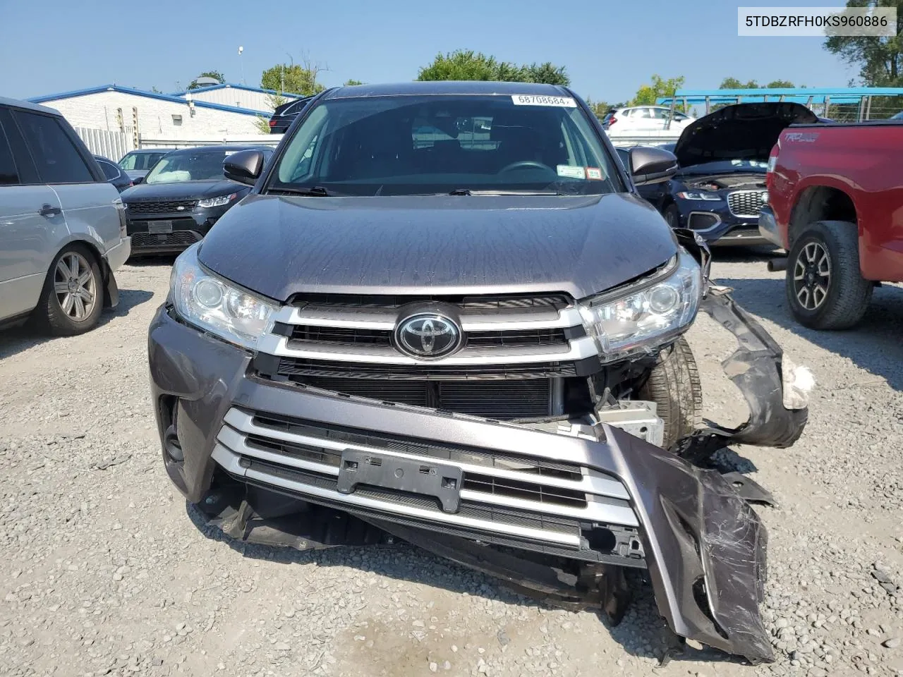 2019 Toyota Highlander Le VIN: 5TDBZRFH0KS960886 Lot: 68708684