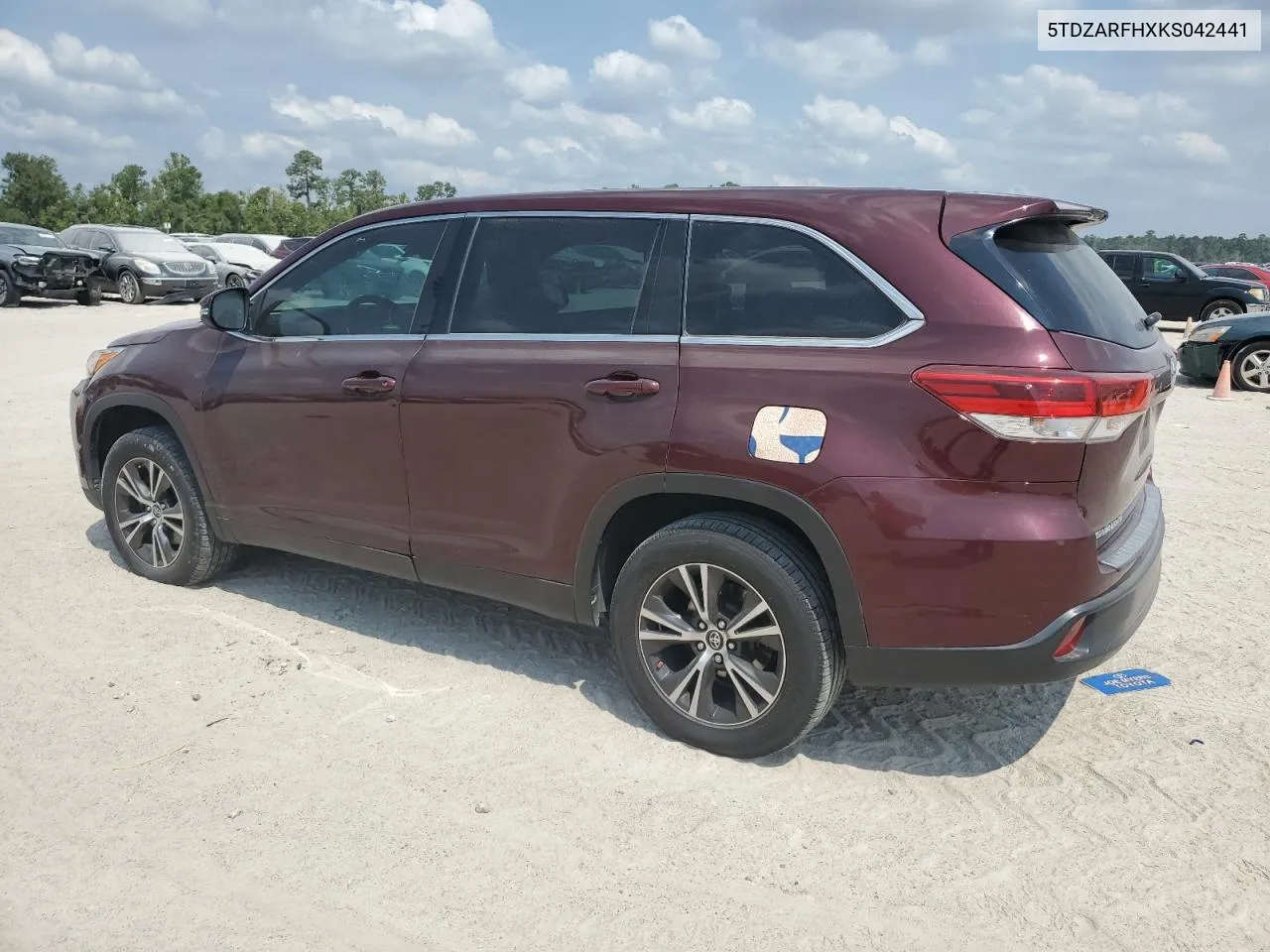 2019 Toyota Highlander Le VIN: 5TDZARFHXKS042441 Lot: 68862704