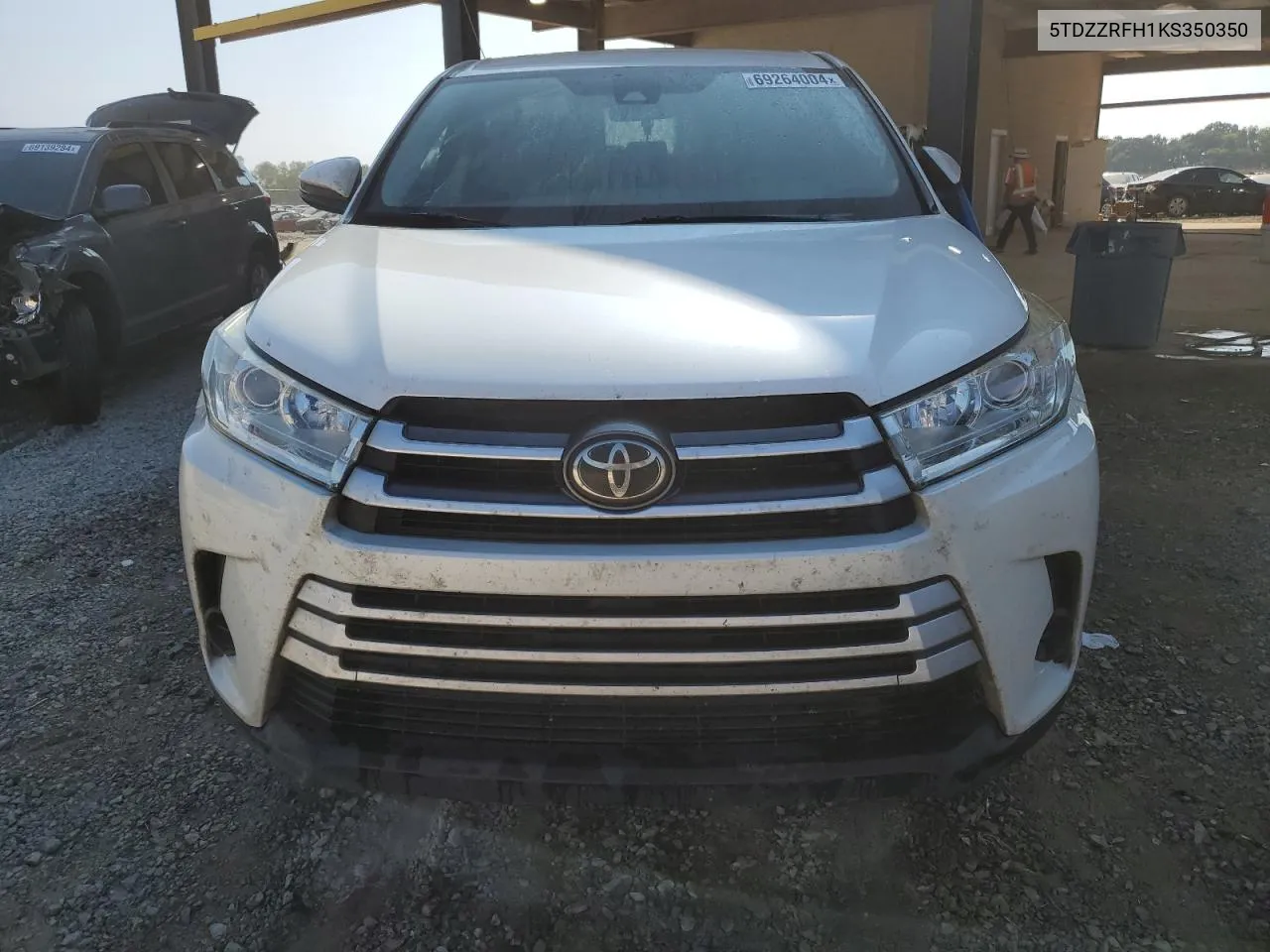 5TDZZRFH1KS350350 2019 Toyota Highlander Le