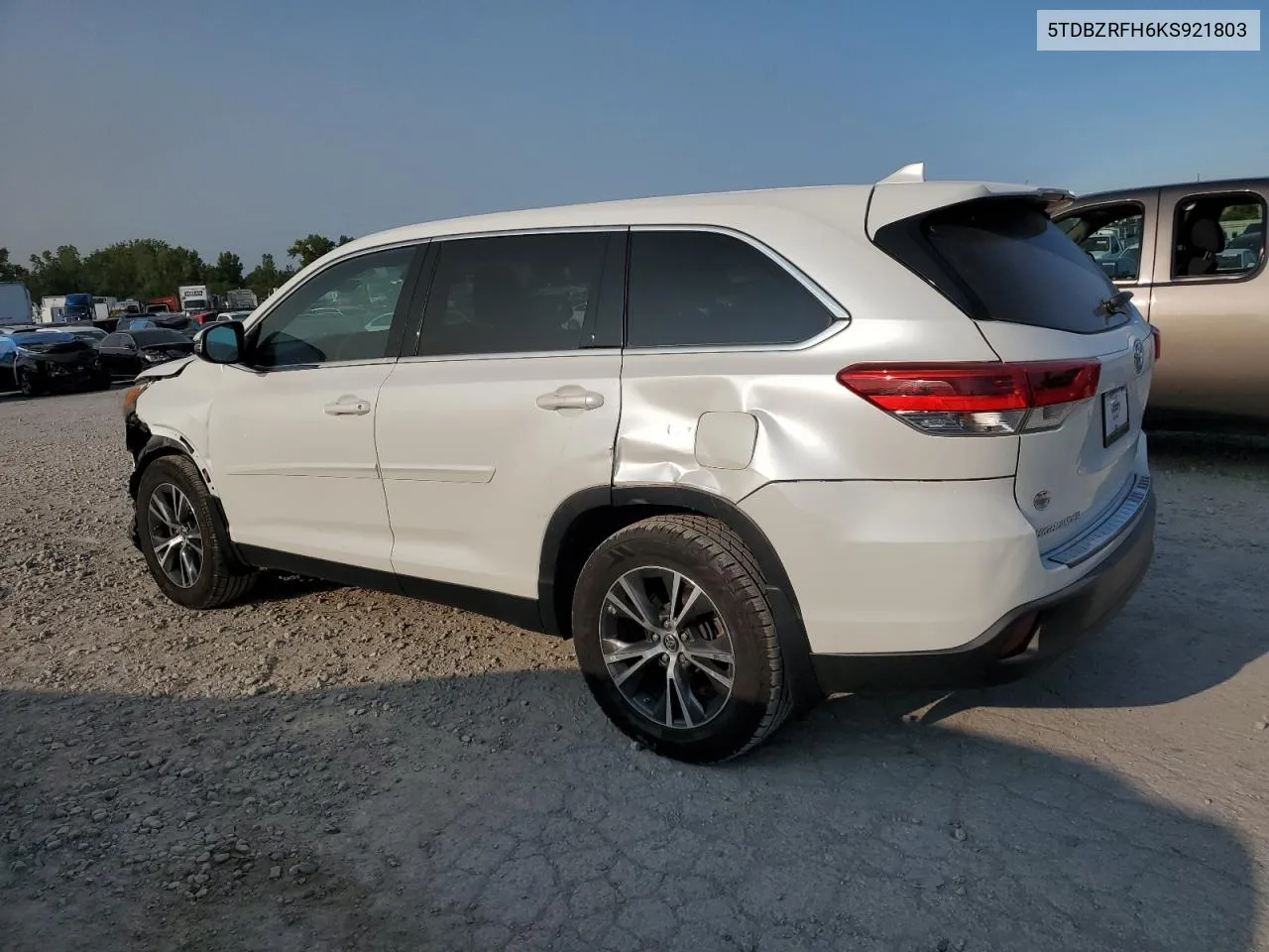 2019 Toyota Highlander Le VIN: 5TDBZRFH6KS921803 Lot: 70302184