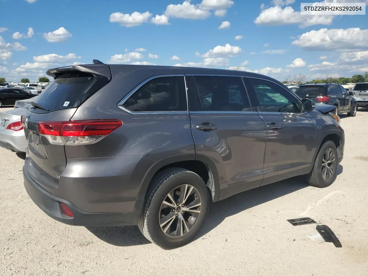 2019 Toyota Highlander Le VIN: 5TDZZRFH2KS292054 Lot: 70337394