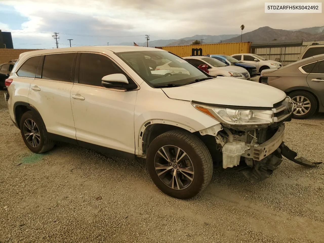 2019 Toyota Highlander Le VIN: 5TDZARFH5KS042492 Lot: 70803224