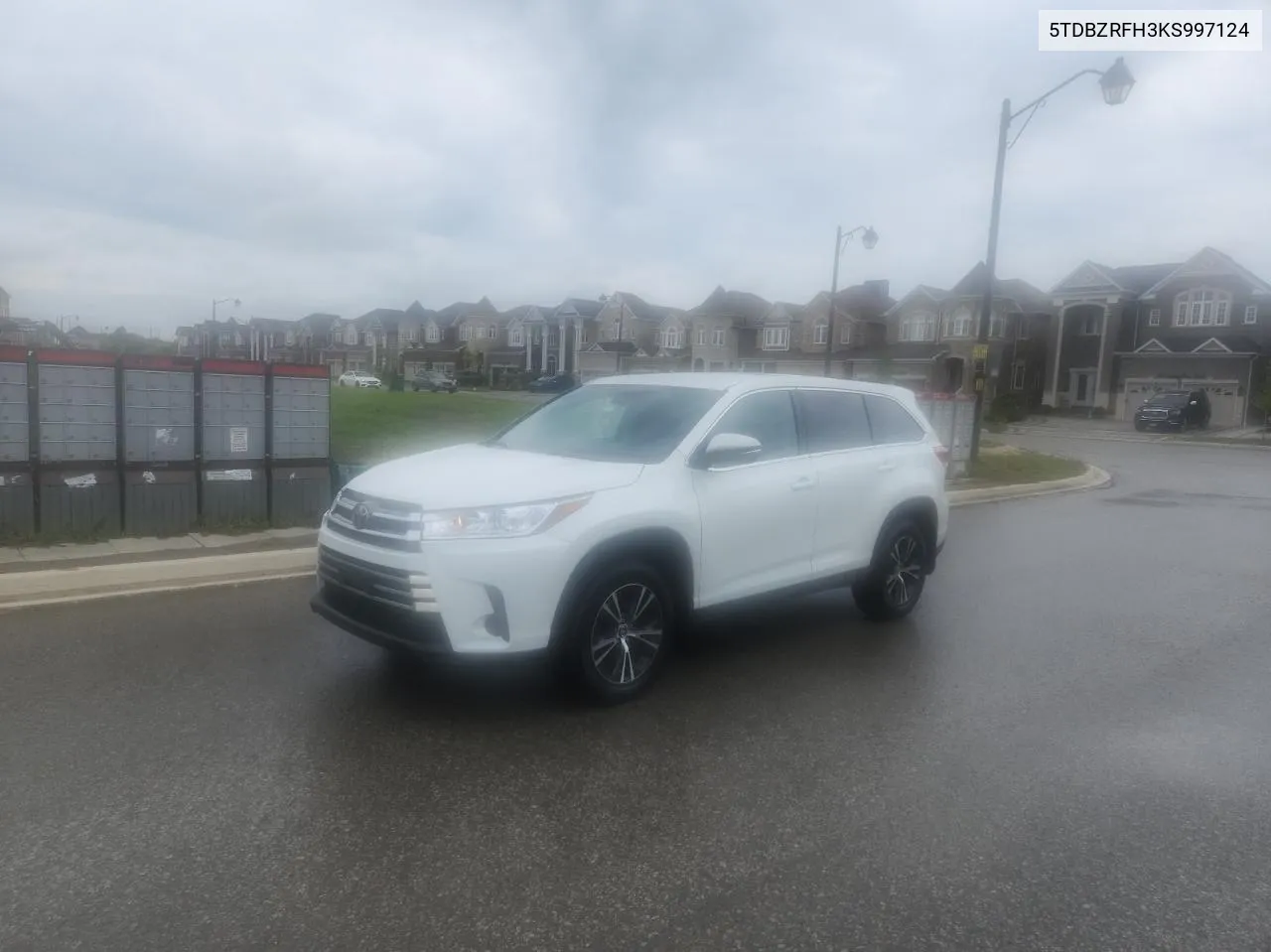 2019 Toyota Highlander VIN: 5TDBZRFH3KS997124 Lot: 70819484