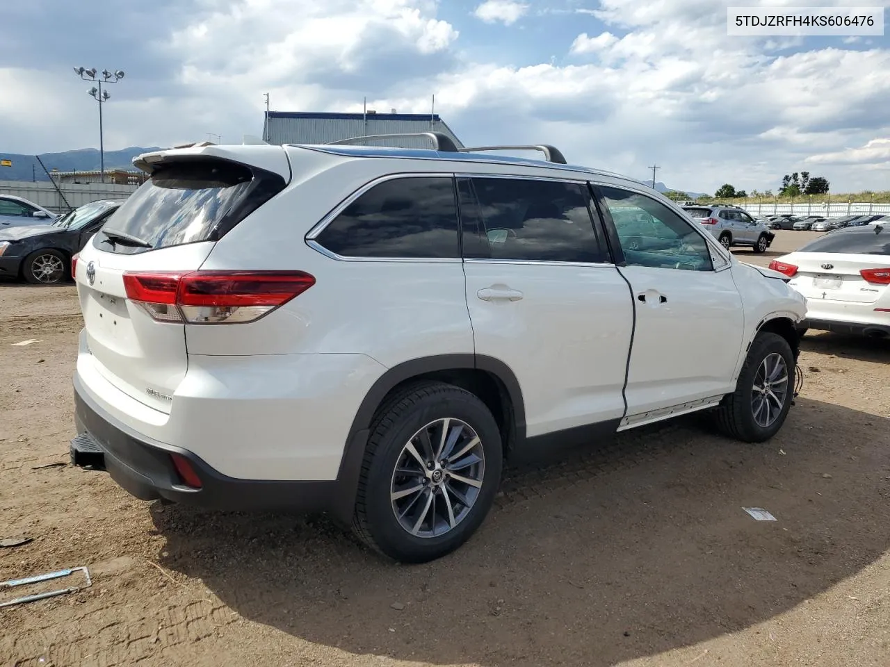 2019 Toyota Highlander Se VIN: 5TDJZRFH4KS606476 Lot: 71123444