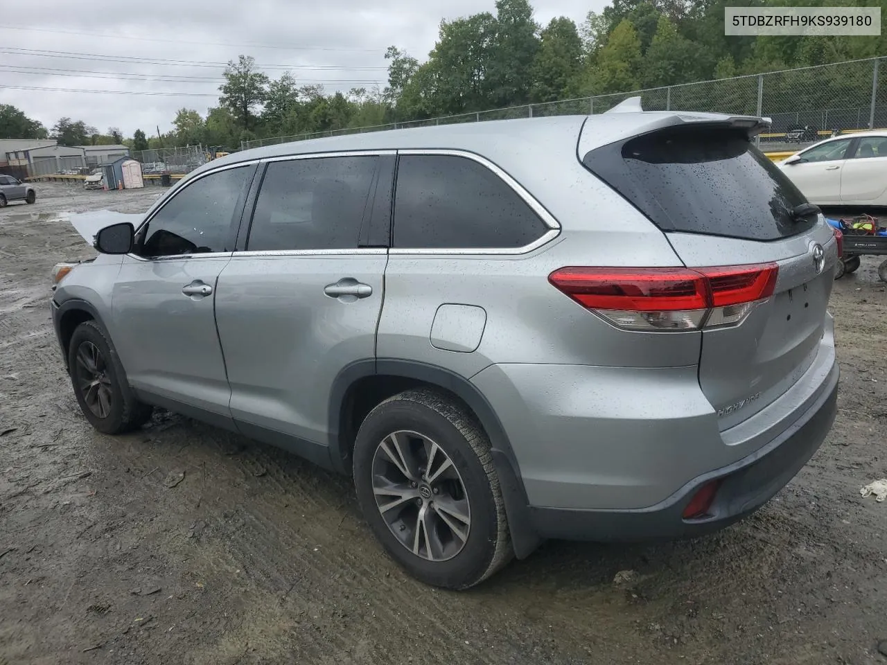 2019 Toyota Highlander Le VIN: 5TDBZRFH9KS939180 Lot: 72160524