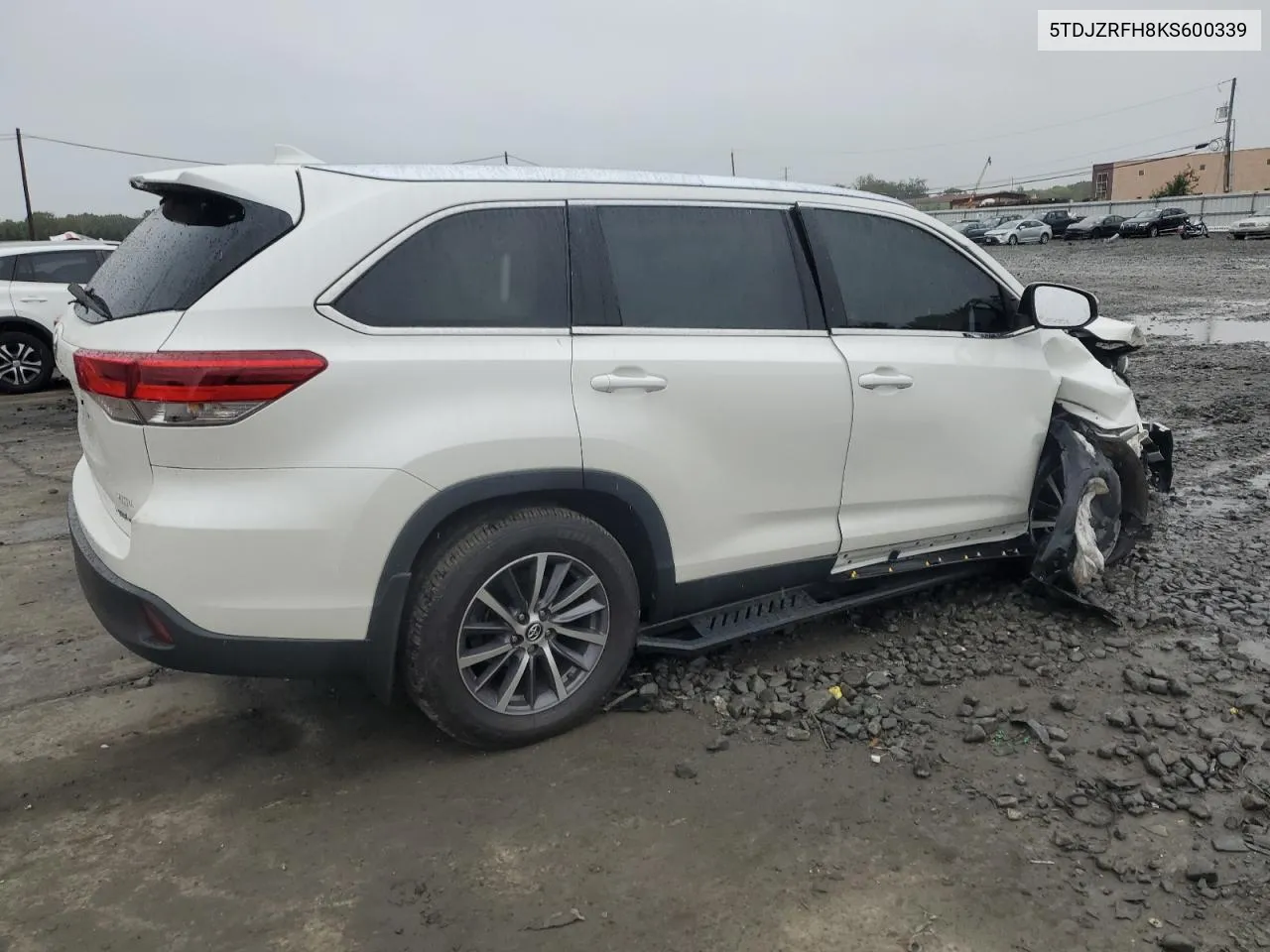 5TDJZRFH8KS600339 2019 Toyota Highlander Se