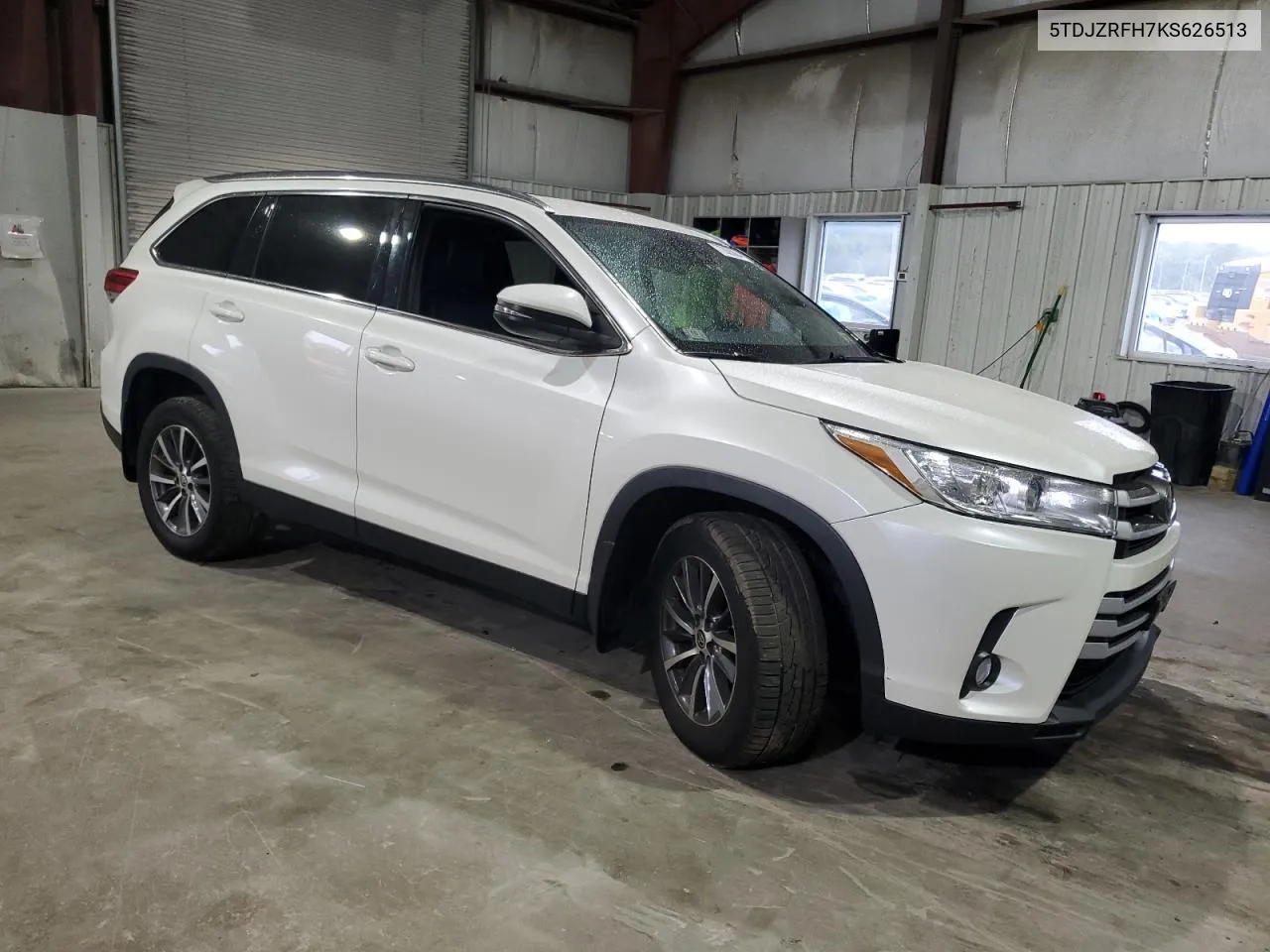 5TDJZRFH7KS626513 2019 Toyota Highlander Se