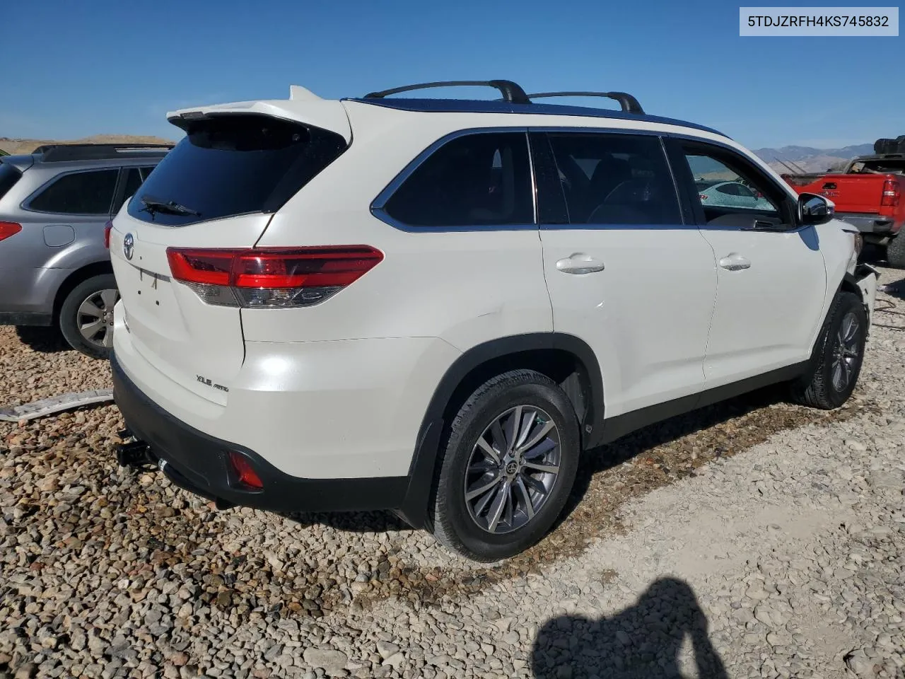 2019 Toyota Highlander Se VIN: 5TDJZRFH4KS745832 Lot: 73552574