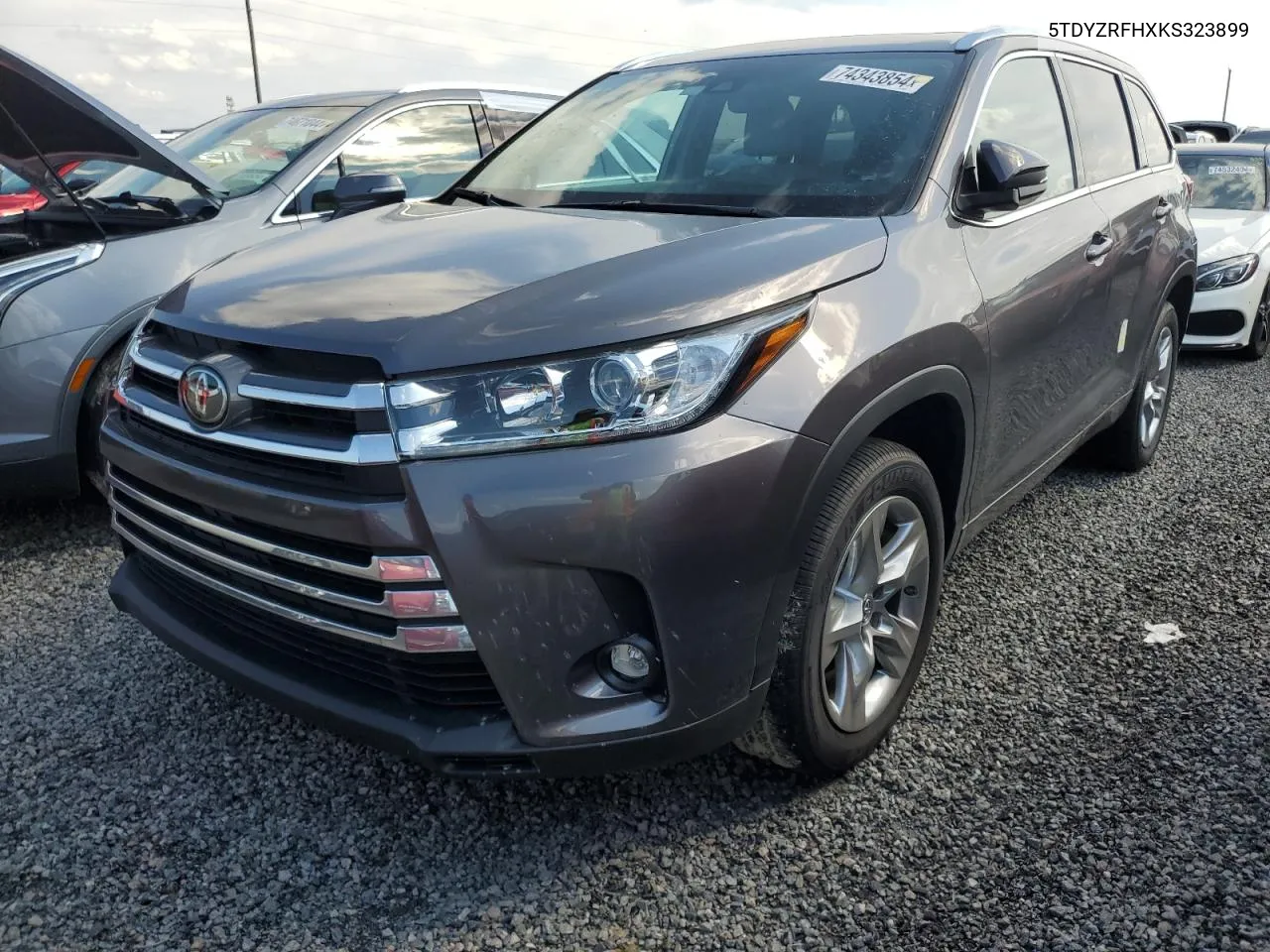 2019 Toyota Highlander Limited VIN: 5TDYZRFHXKS323899 Lot: 74343854