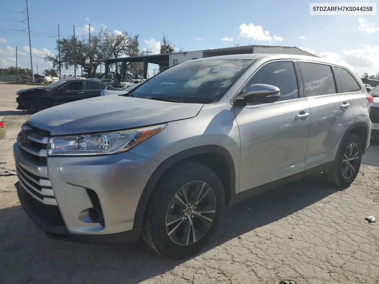 2019 Toyota Highlander Le VIN: 5TDZARFH7KS044258 Lot: 74551354