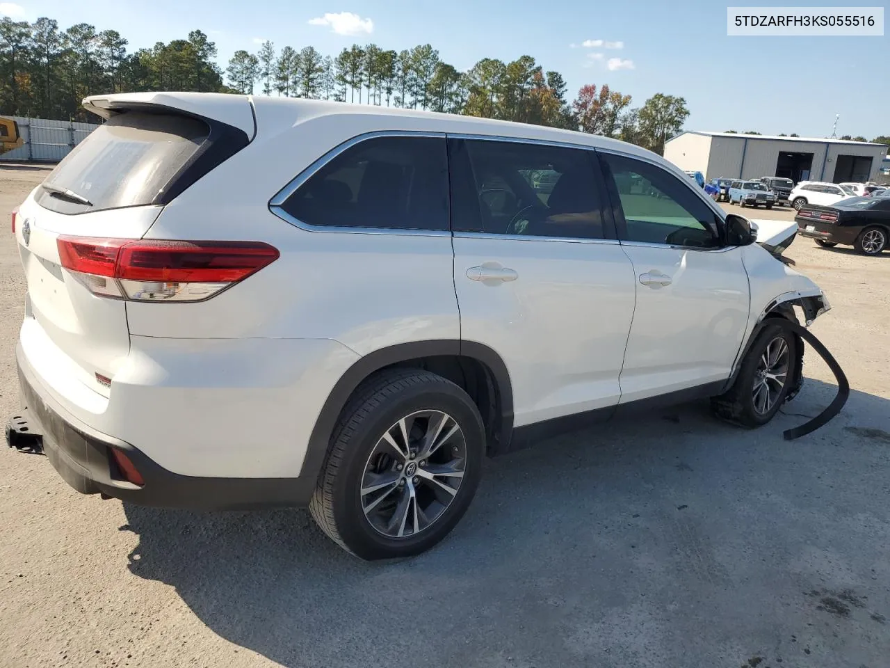 2019 Toyota Highlander Le VIN: 5TDZARFH3KS055516 Lot: 77583474