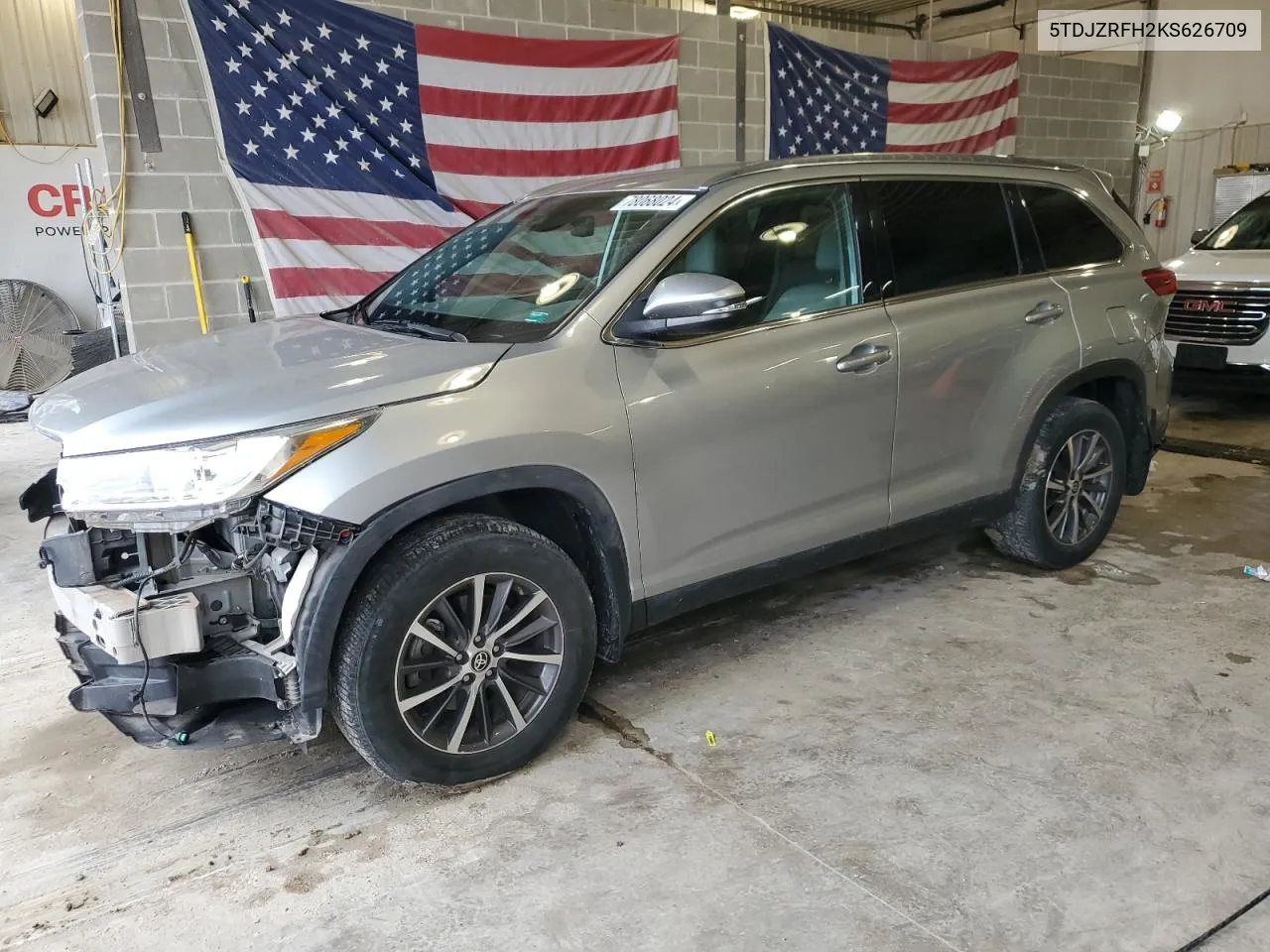 5TDJZRFH2KS626709 2019 Toyota Highlander Se