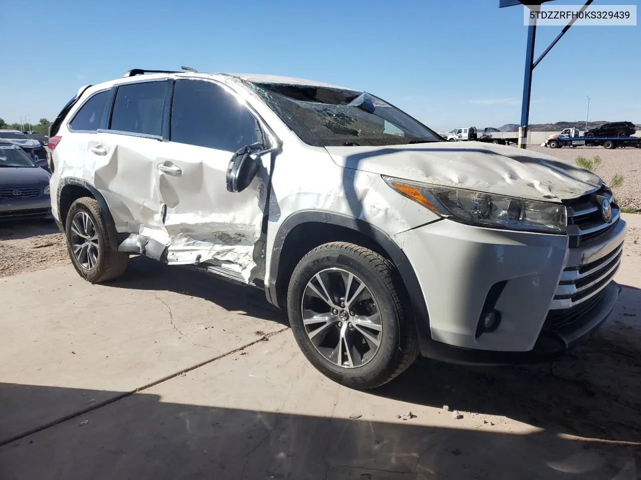 5TDZZRFH0KS329439 2019 Toyota Highlander Le