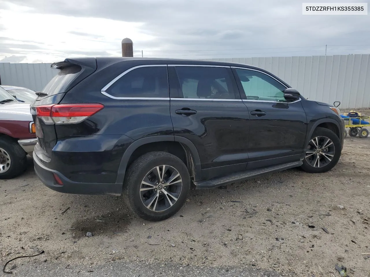 2019 Toyota Highlander Le VIN: 5TDZZRFH1KS355385 Lot: 79288484