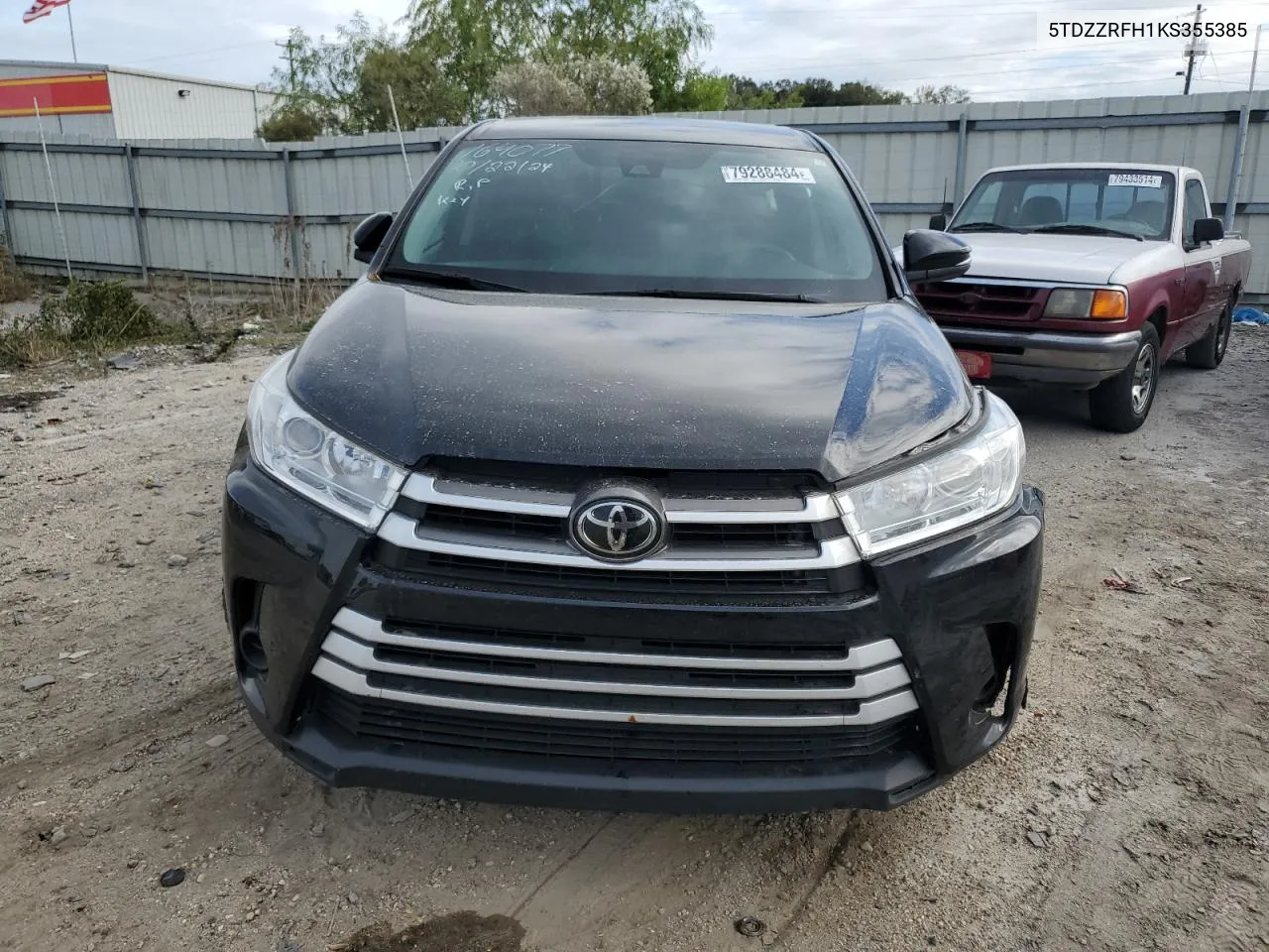 2019 Toyota Highlander Le VIN: 5TDZZRFH1KS355385 Lot: 79288484