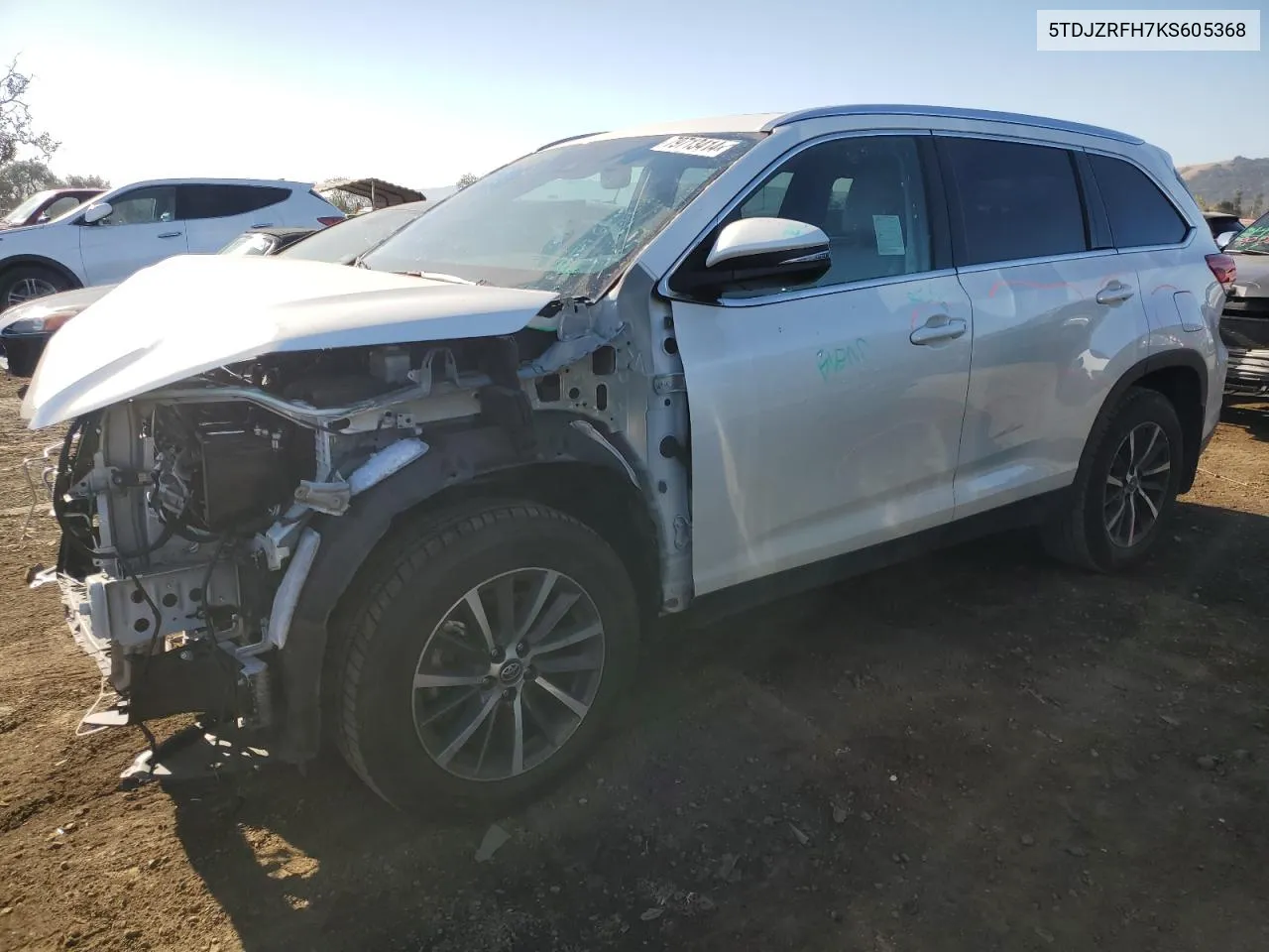 5TDJZRFH7KS605368 2019 Toyota Highlander Se