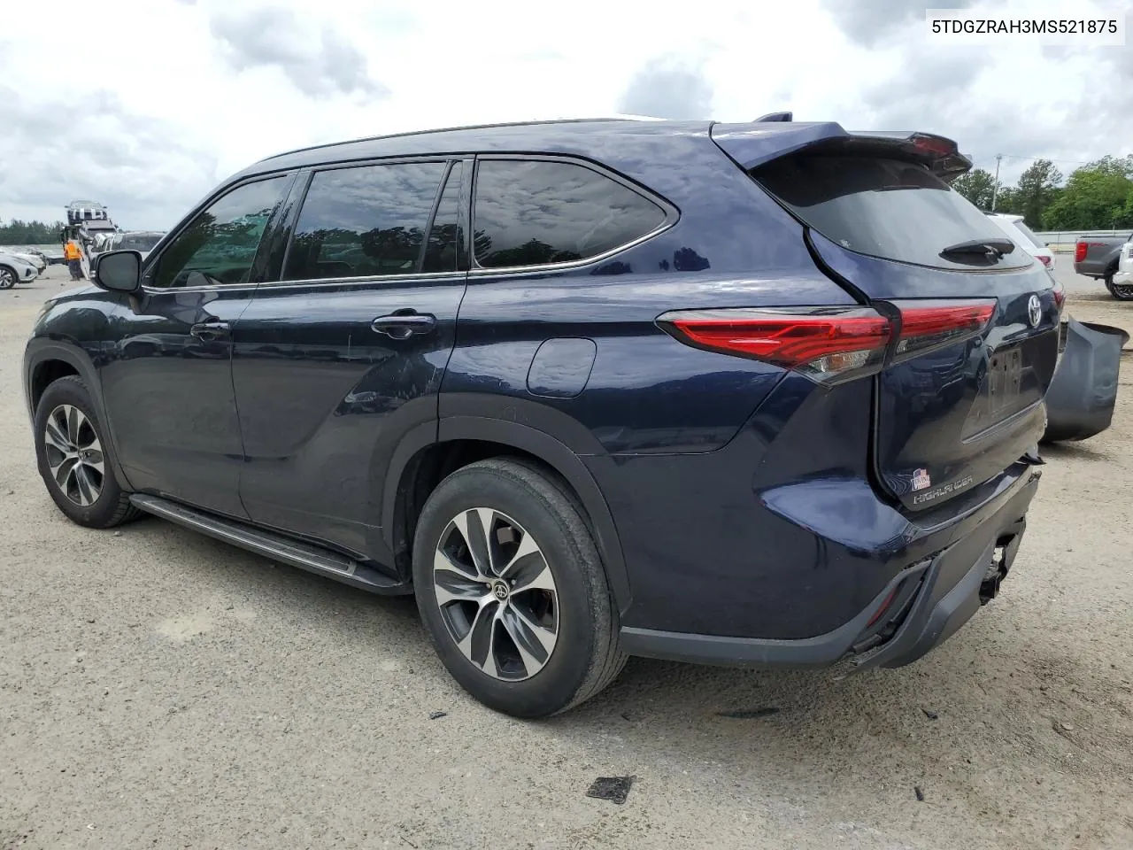 2021 Toyota Highlander Xle VIN: 5TDGZRAH3MS521875 Lot: 52530084