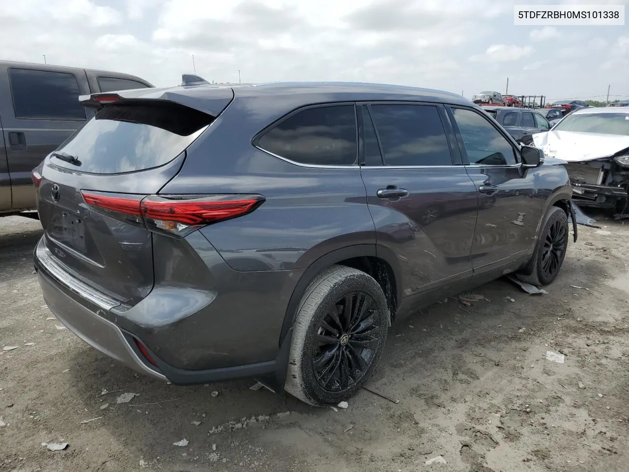 2021 Toyota Highlander Platinum VIN: 5TDFZRBH0MS101338 Lot: 55831754