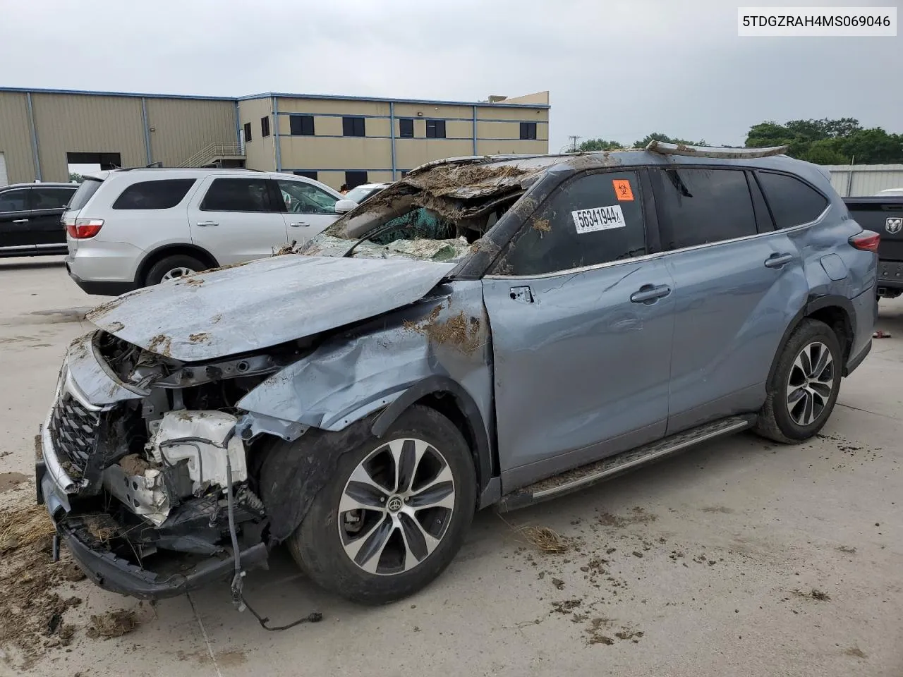 2021 Toyota Highlander Xle VIN: 5TDGZRAH4MS069046 Lot: 56341944