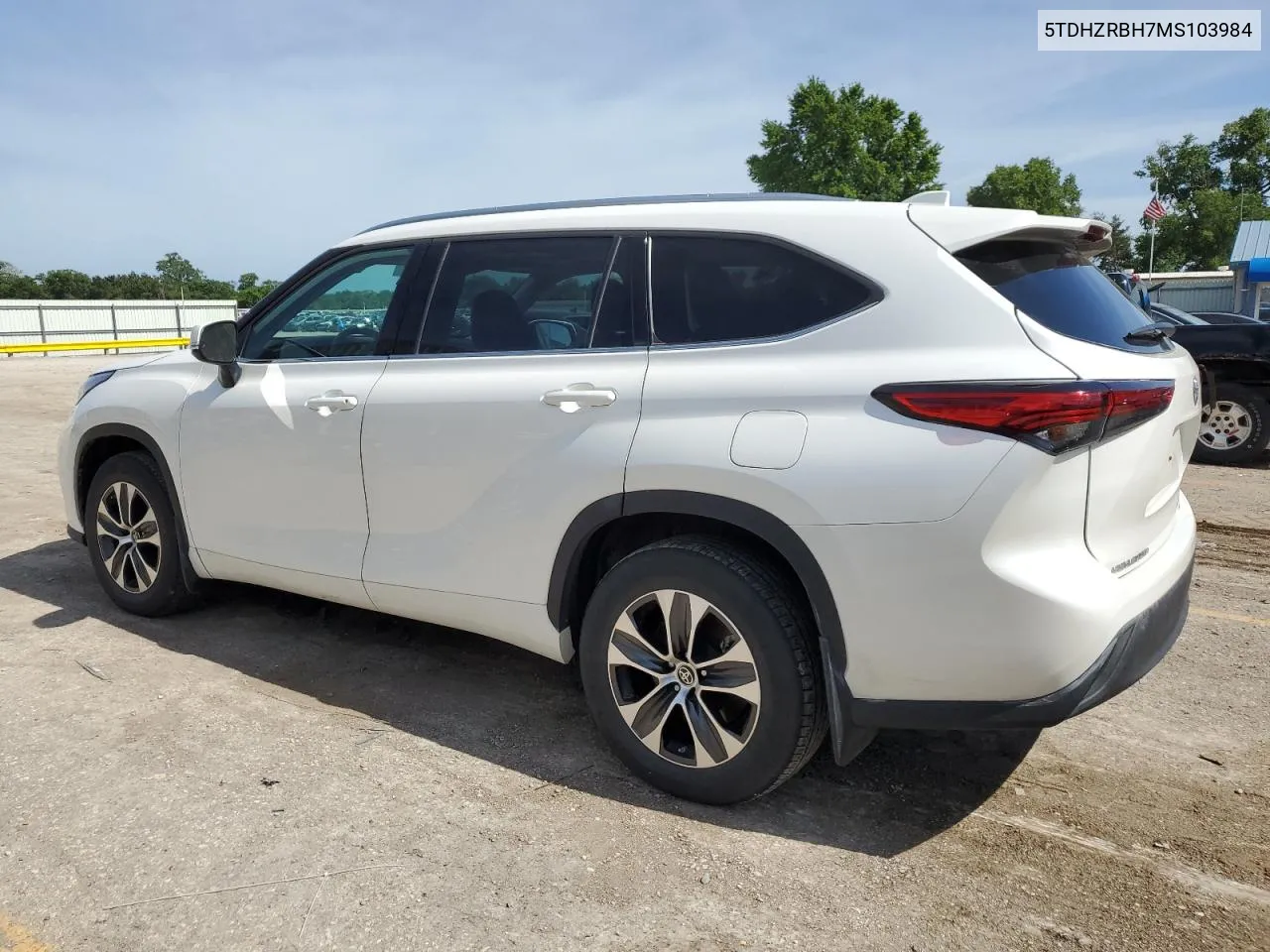 2021 Toyota Highlander Xle VIN: 5TDHZRBH7MS103984 Lot: 57445544