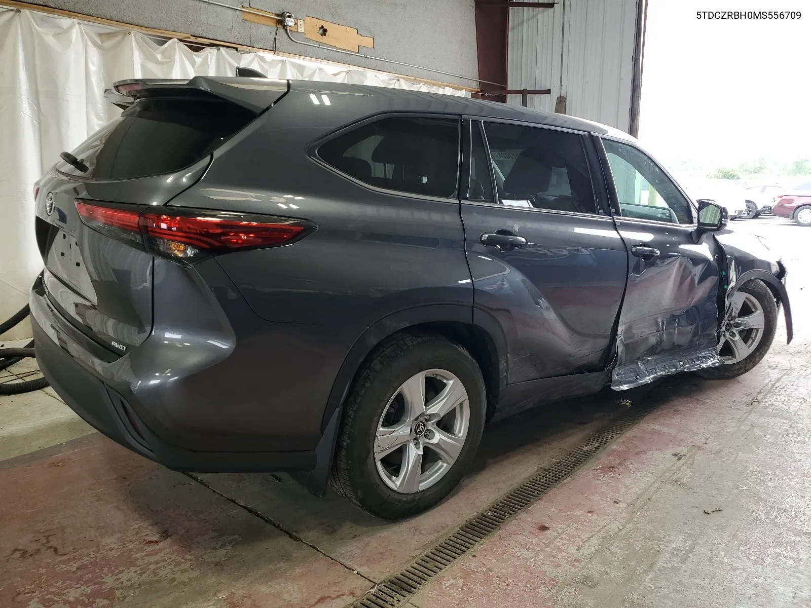 5TDCZRBH0MS556709 2021 Toyota Highlander L