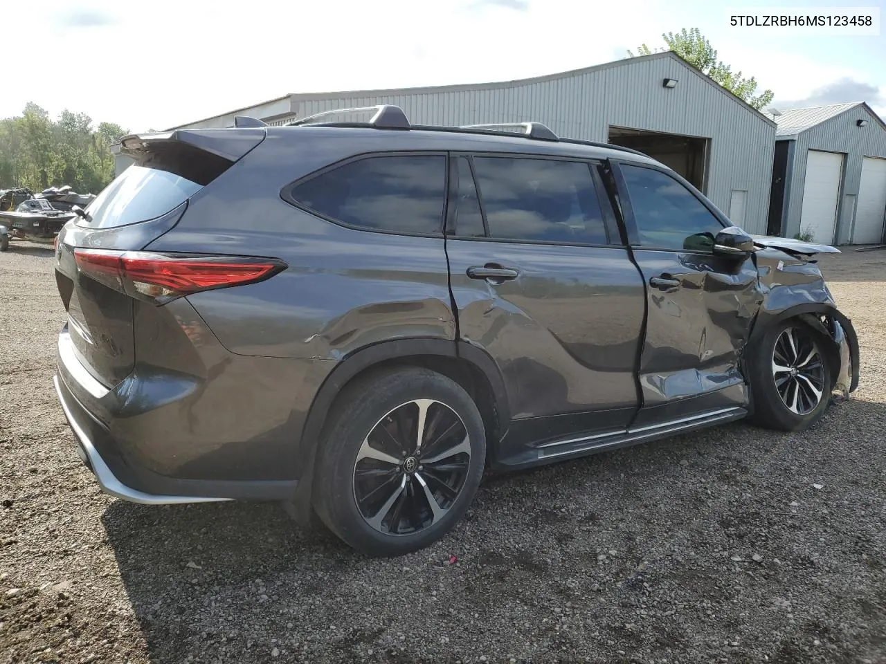 5TDLZRBH6MS123458 2021 Toyota Highlander Xse