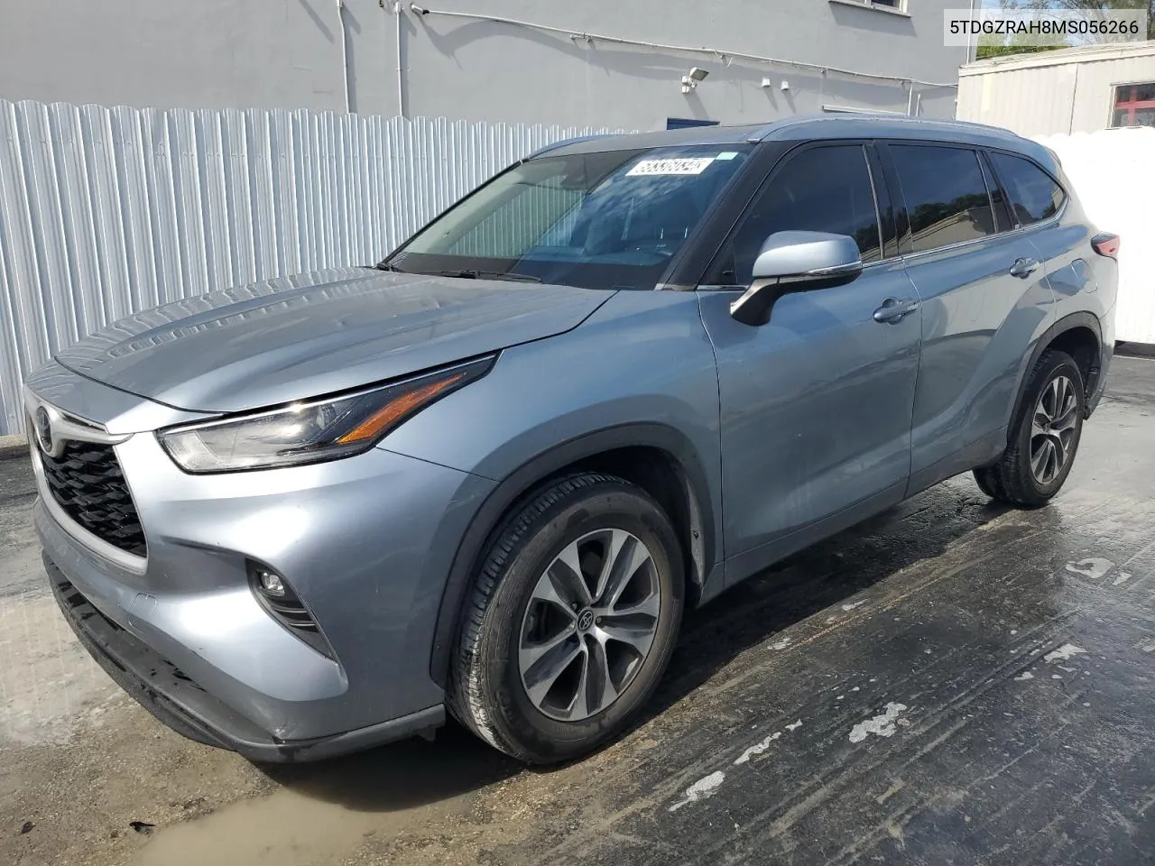 2021 Toyota Highlander Xle VIN: 5TDGZRAH8MS056266 Lot: 68336034