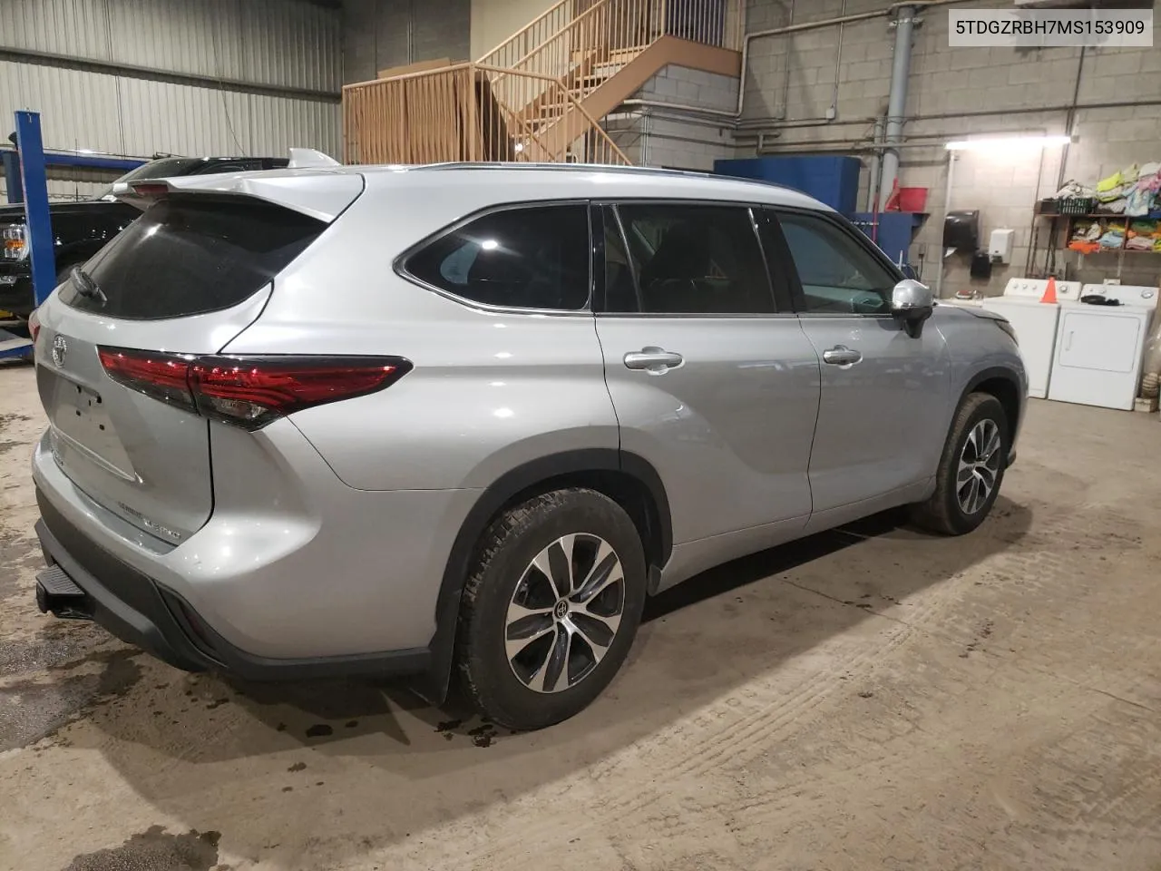 2021 Toyota Highlander Xle VIN: 5TDGZRBH7MS153909 Lot: 70223504